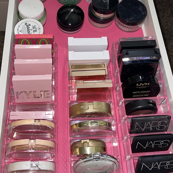 IOS MAKEUP SKINCARE LISTING NOT SELLING - Picture 1 of 4